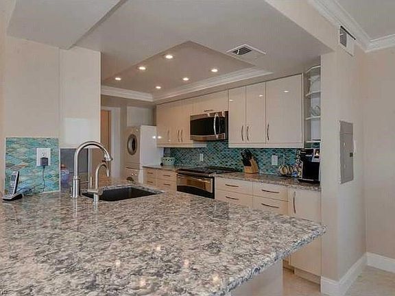 4th image of 4004 Atlantic Ave APT 1011