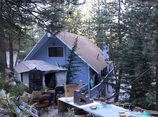 31017 Summit Dr, Running Springs, CA 92382