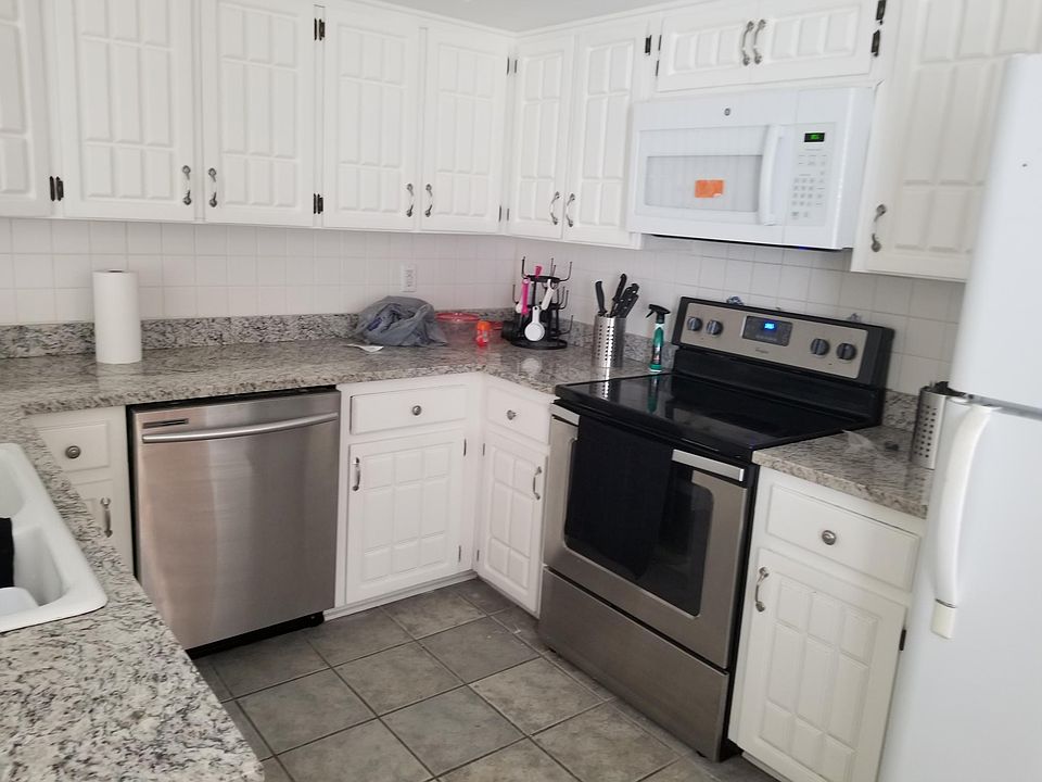 2nd image of 4530 Briarwick St