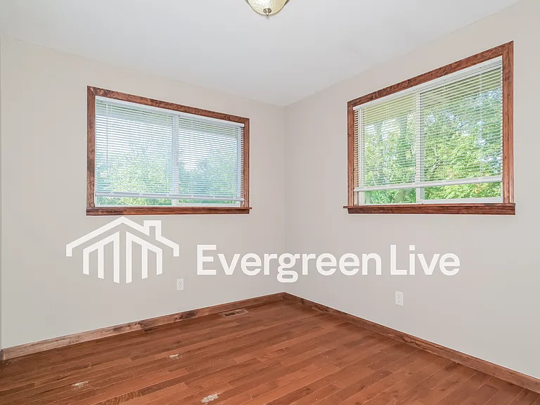 3229 W Tennyson Ave — Photo 8