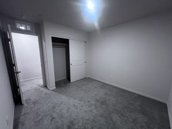 3048 Hydro Blue St, Las Vegas, NV 89122