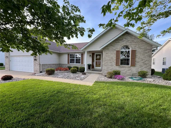 929 Millikin Dr, Fairview Heights, IL 62208