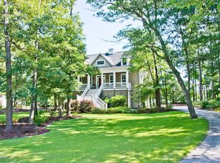 415 Great Oaks Dr, Hubert, NC 28539