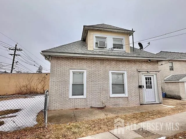 121 Kossuth St #2 — Photo 1