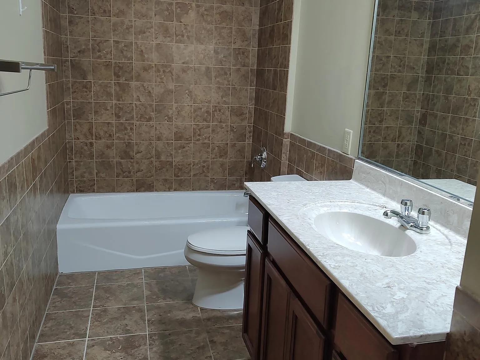 4 bed, $750 — Photo 4