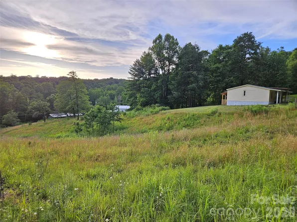 516 John Swofford Rd, Nebo, NC 28761