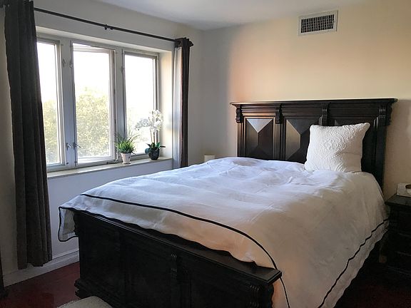 4th image of 8510 Elmhurst Ave APT 6B