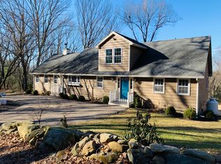 47 Old Coach Rd, Hampden, MA 01036