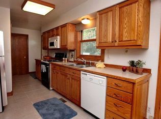 3816 Cheyenne Rd, Gurnee, IL 60031