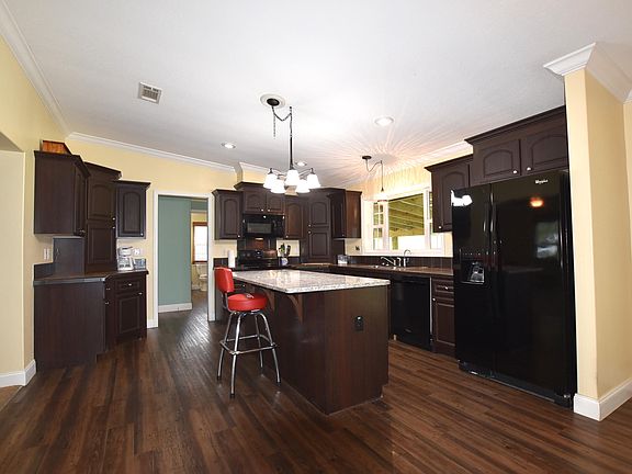 4th image of 1933 Peregrine Pl