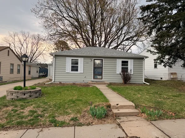 1110 N 53rd St, Lincoln, NE 68504