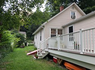 106 Westwood Dr, Sturbridge, MA 01566
