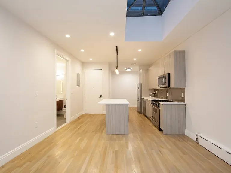 45 Beekman St #2S — Photo 3