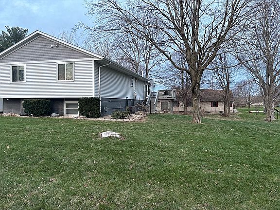 2nd image of 212 N Ostrom Ave