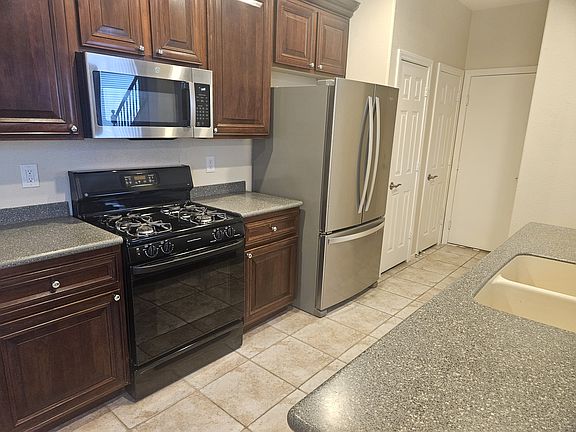 3rd image of 9557 Madsen Glen Ct