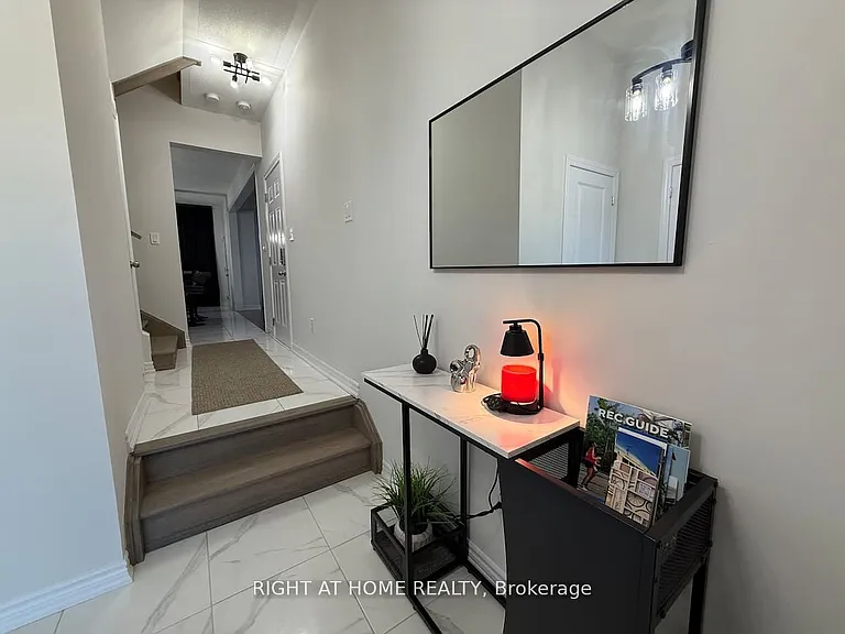 28 Federica Cres — Photo 7
