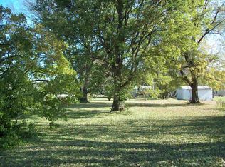 910 N Carithers Rd, Princeton, IN 47670