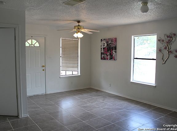 5th image of 127 Huerta St