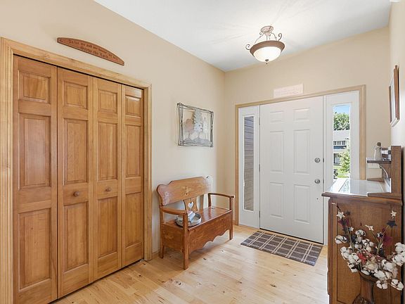 3rd image of 2311 Golf View Dr
