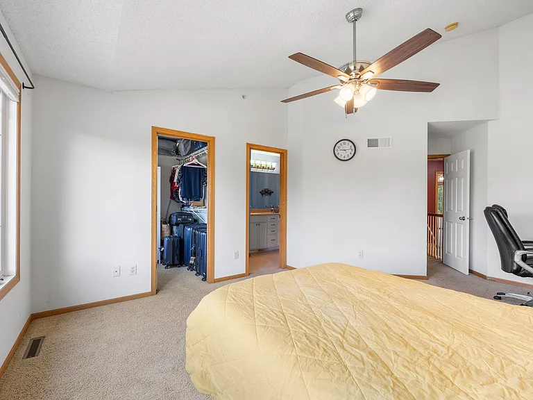 5048 Yuma Ln N — Photo 18