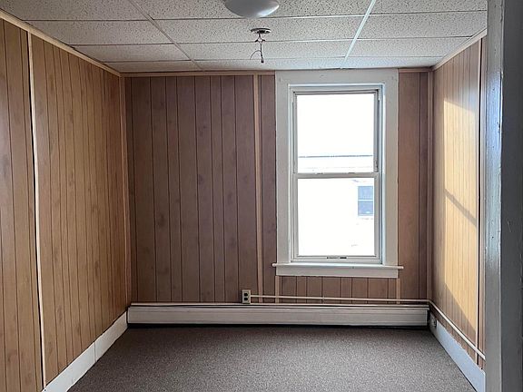 5th image of 109 Railroad St #6