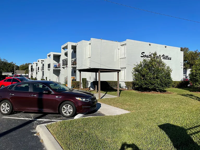 South Dale Villas — Photo 3