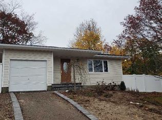 50 Comerford St, Pt Jefferson Station, NY 11776