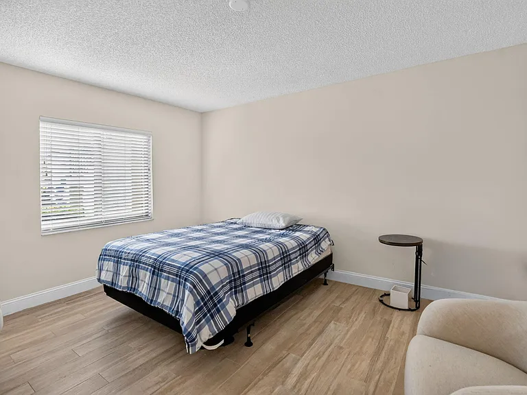 21211 Lago Cir #C — Photo 24