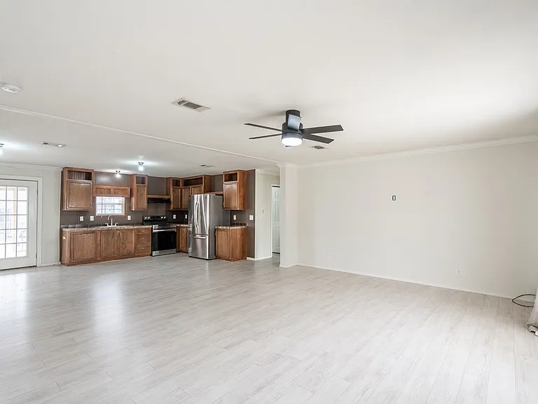 5618 S County Road 1202 — Photo 4
