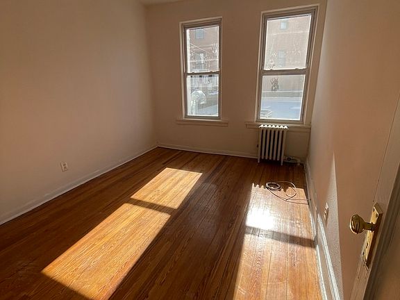 3rd image of 37-16 Astoria Blvd S #2C
