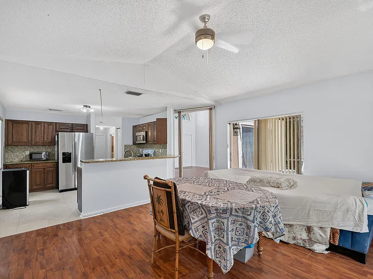 8332 Bermuda Sound Way — Photo 21