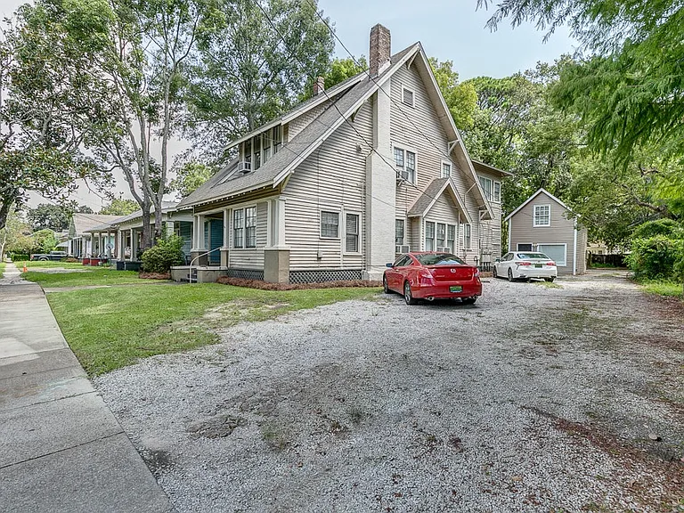 8 Kenneth St #A — Photo 10
