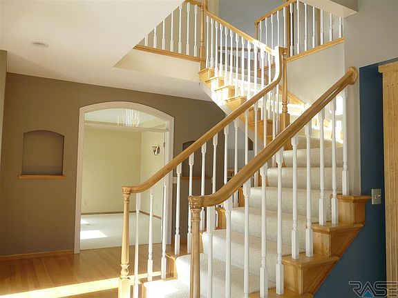 4th image of 5231 S Sweetbriar Ct