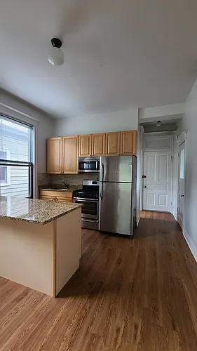 2436 N Maplewood Ave #2F Photo 1