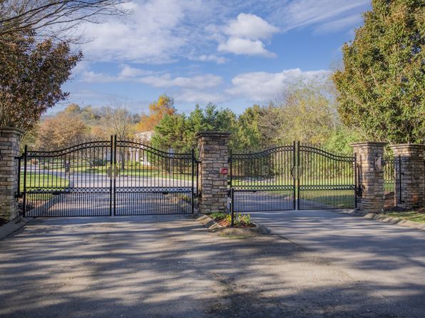 174 Azalea Ln, Franklin, TN 37064