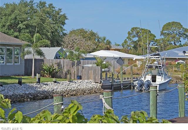 1st image of 2750 Gulfview Dr
