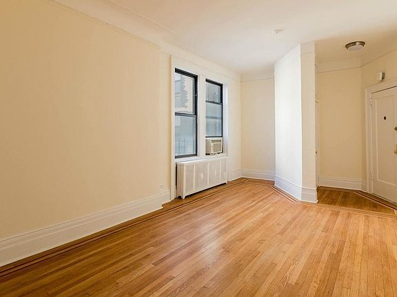 3rd image of 260 W 72nd St APT 12D