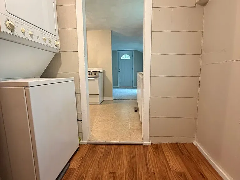 714 Hazel St — Photo 4