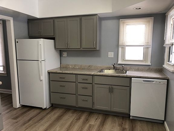 5th image of 7672 Bowen Ave