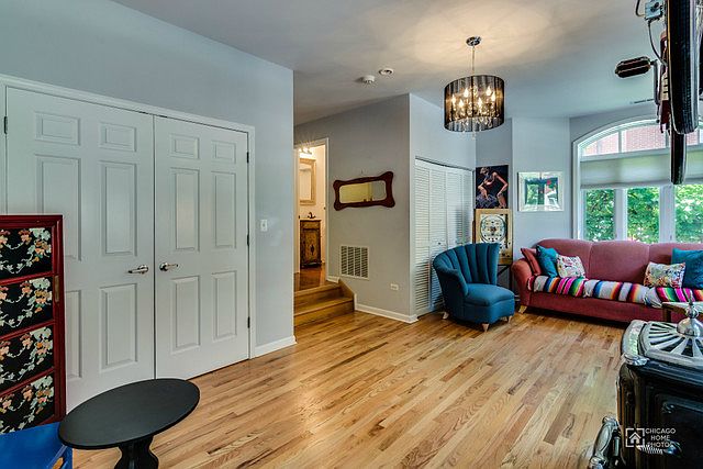 1st image of 1830 S Calumet Ave #1