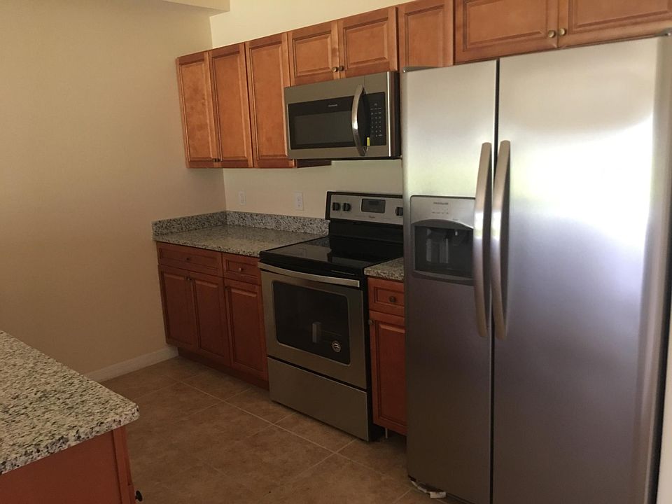 1st image of 726 SE 4th Ter