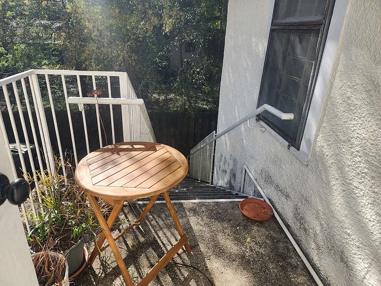 236 SW 2nd St #5 — Photo 18