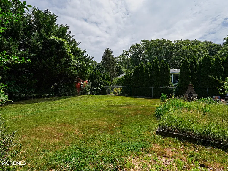 105 Owens Ave — Photo 18