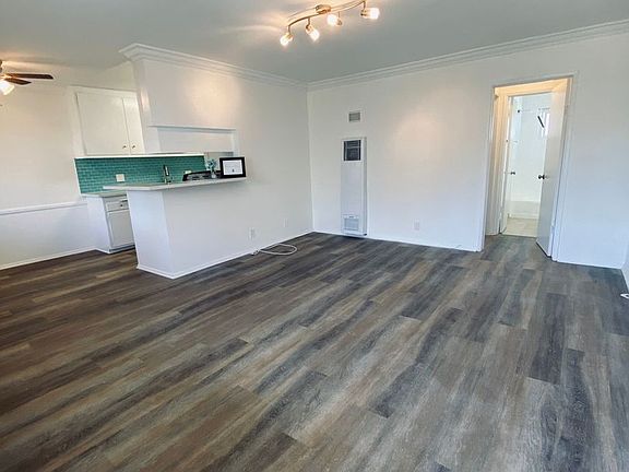 2nd image of 15114 Dickens St #15310