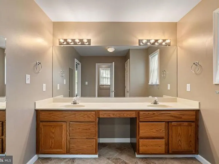 10 Sassafras Ln — Photo 7