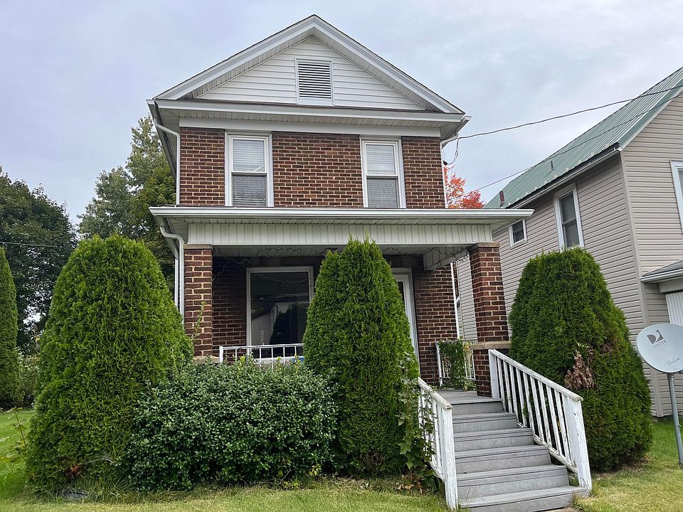 Front view with front porch area