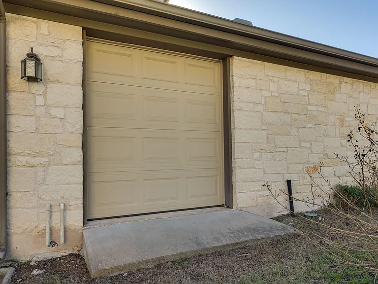 132 Lakeway Dr — Photo 31