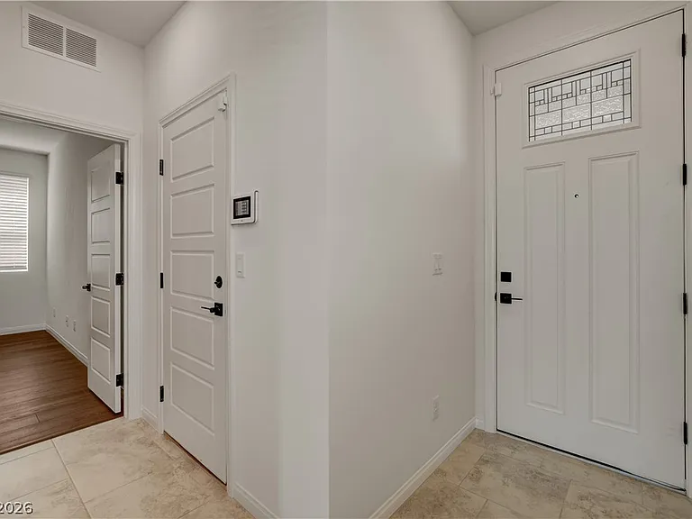 5406 Zacatin Ct — Photo 3
