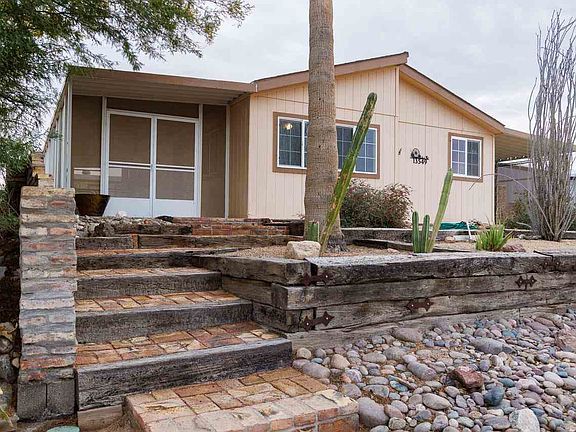 3rd image of 13549 E 50th St