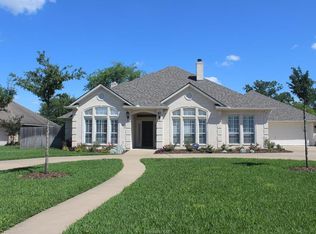 811 Royal Adelade Dr, College Station, TX 77845